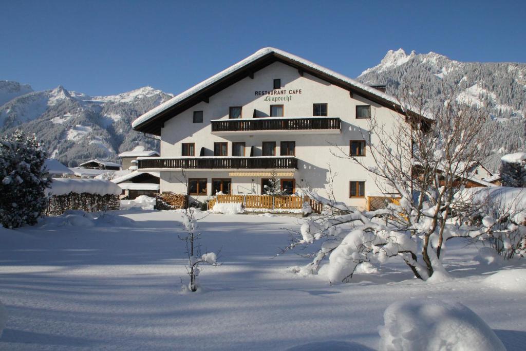 Pension Leuprecht Reutte Exterior photo