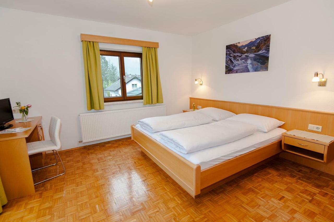 Pension Leuprecht Reutte Exterior photo